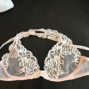 Natori Feathers wireless convertible bra 32C/D